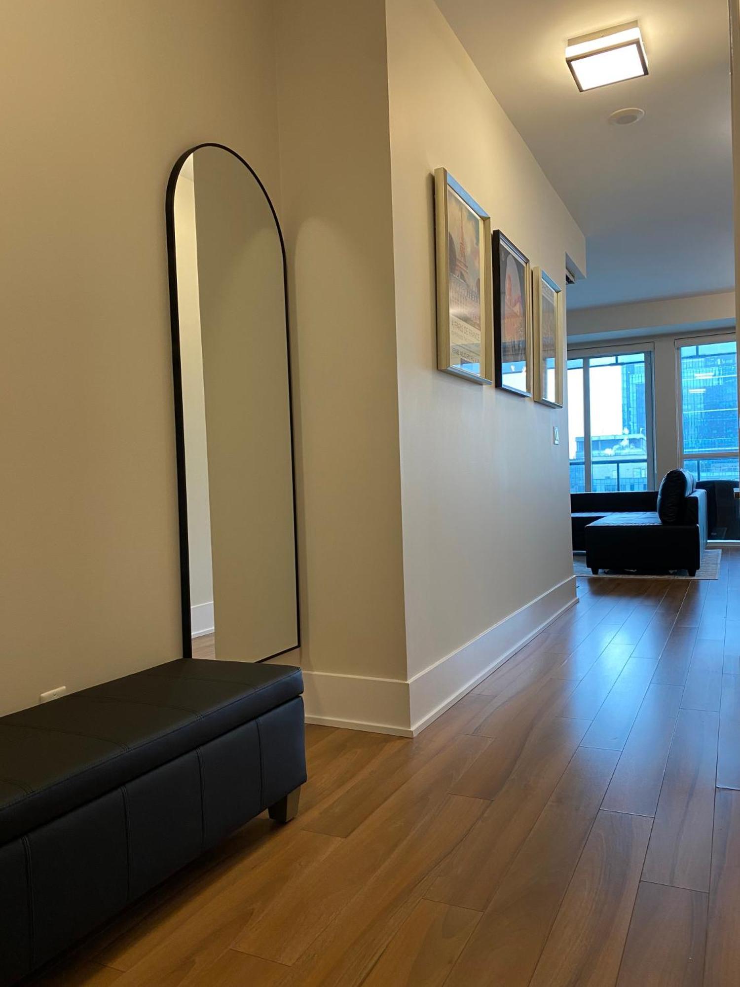 Central Toronto Suite - Free Parking, City Views, Near Cn Tower Luaran gambar